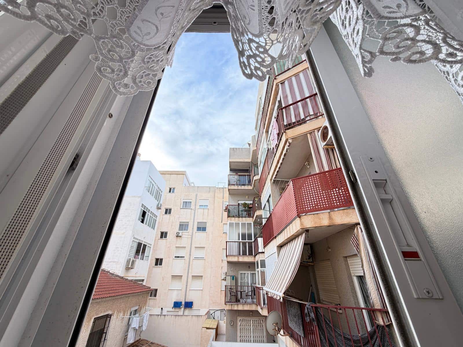 Apartamento de 1 habitación en Torrevieja en venta - 115.500 € (Ref: 9287729)