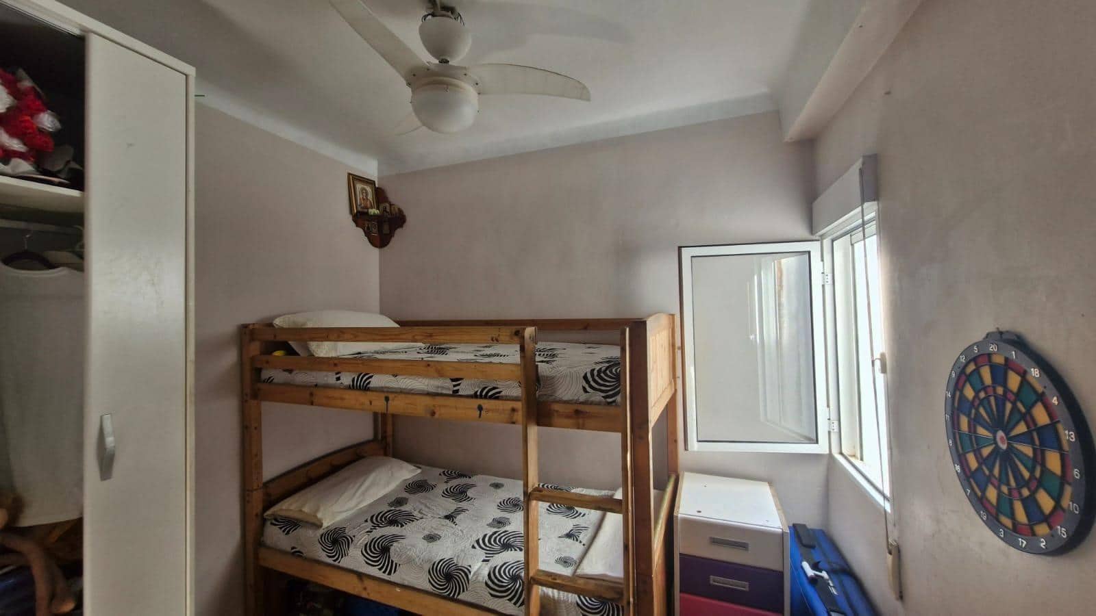 4 soverom Leilighet til salgs i Alicante by - € 150 000 (Ref: 9291549)