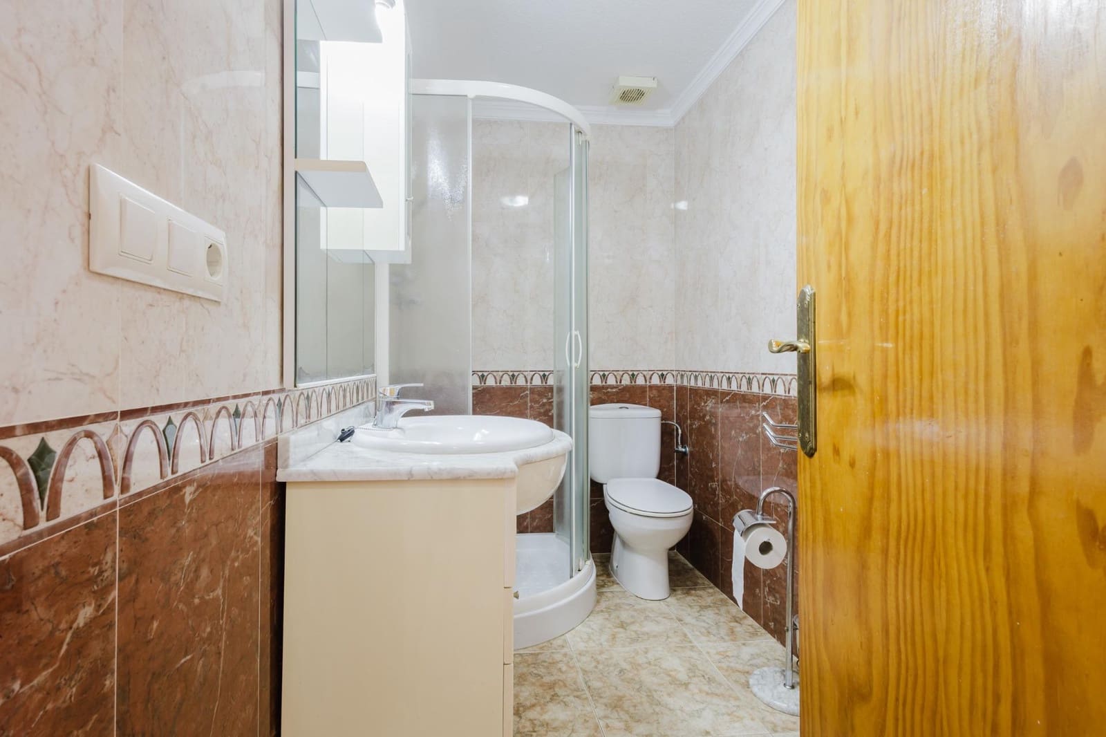 Apartamento de 2 habitaciones en Torrevieja en venta con garaje - 149.500 € (Ref: 9294386)