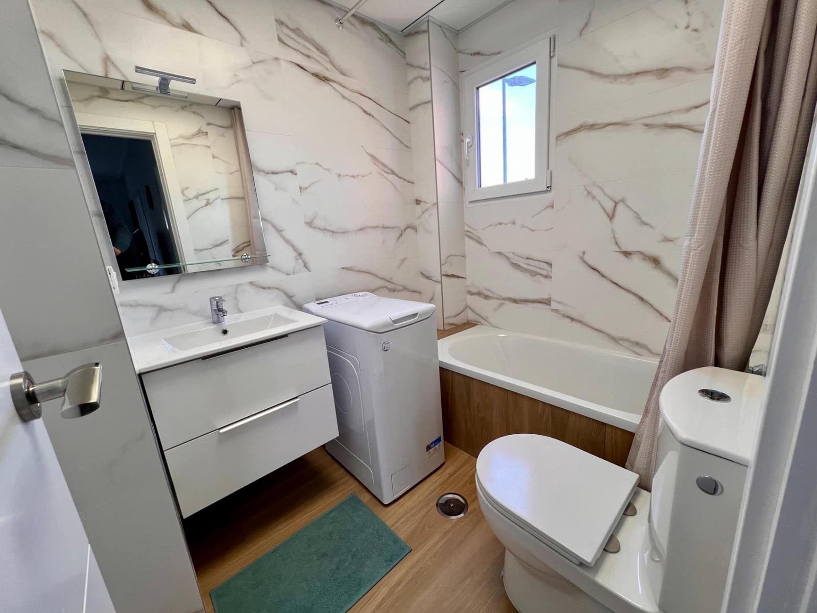 2 soveværelse Lejlighed til salg i Torrevieja med swimmingpool - € 153.000 (Ref: 9294389)