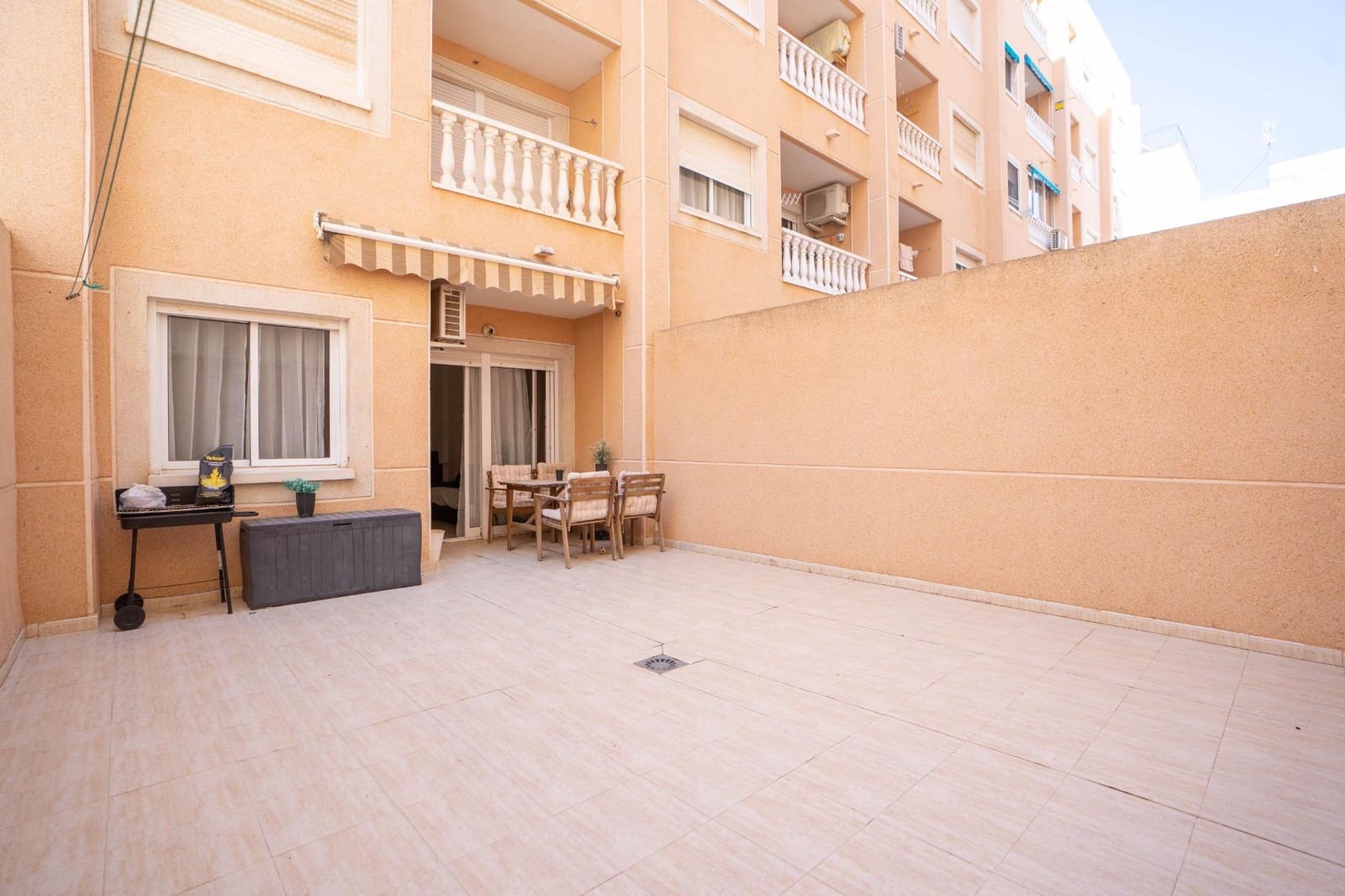 2 chambre Appartement à vendre à Torrevieja - 128 000 € (Ref: 9294390)