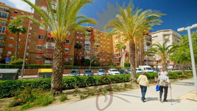 5 makuuhuone Huoneisto myytävänä paikassa Alicante kaupunki - 160 000 € (Ref: 9296888)