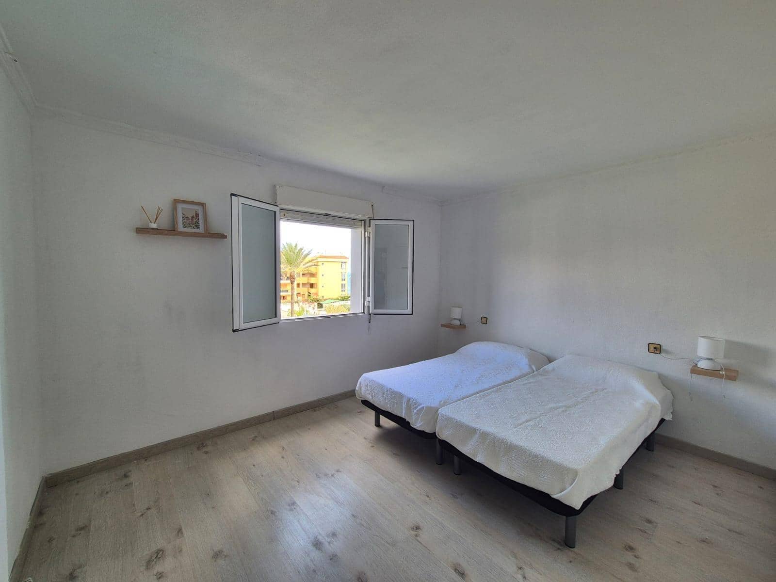 2 soveværelse Lejlighed til salg i Punta Prima med swimmingpool garage - € 229.900 (Ref: 9301044)