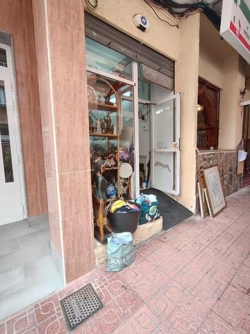 Kommersiell til salgs i Avenida Habaneras - Curva de Palangre, Torrevieja - € 59 950 (Ref: 9301046)