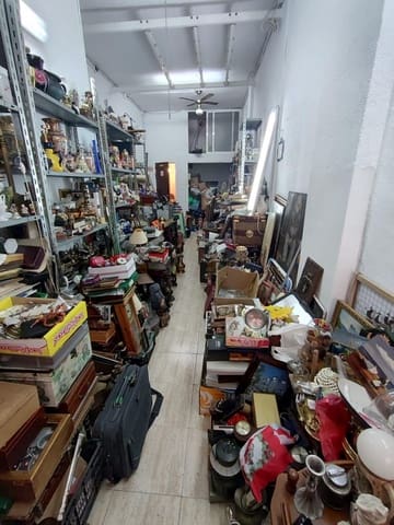 Kommersiell til salgs i Avenida Habaneras - Curva de Palangre, Torrevieja - € 59 950 (Ref: 9301046)