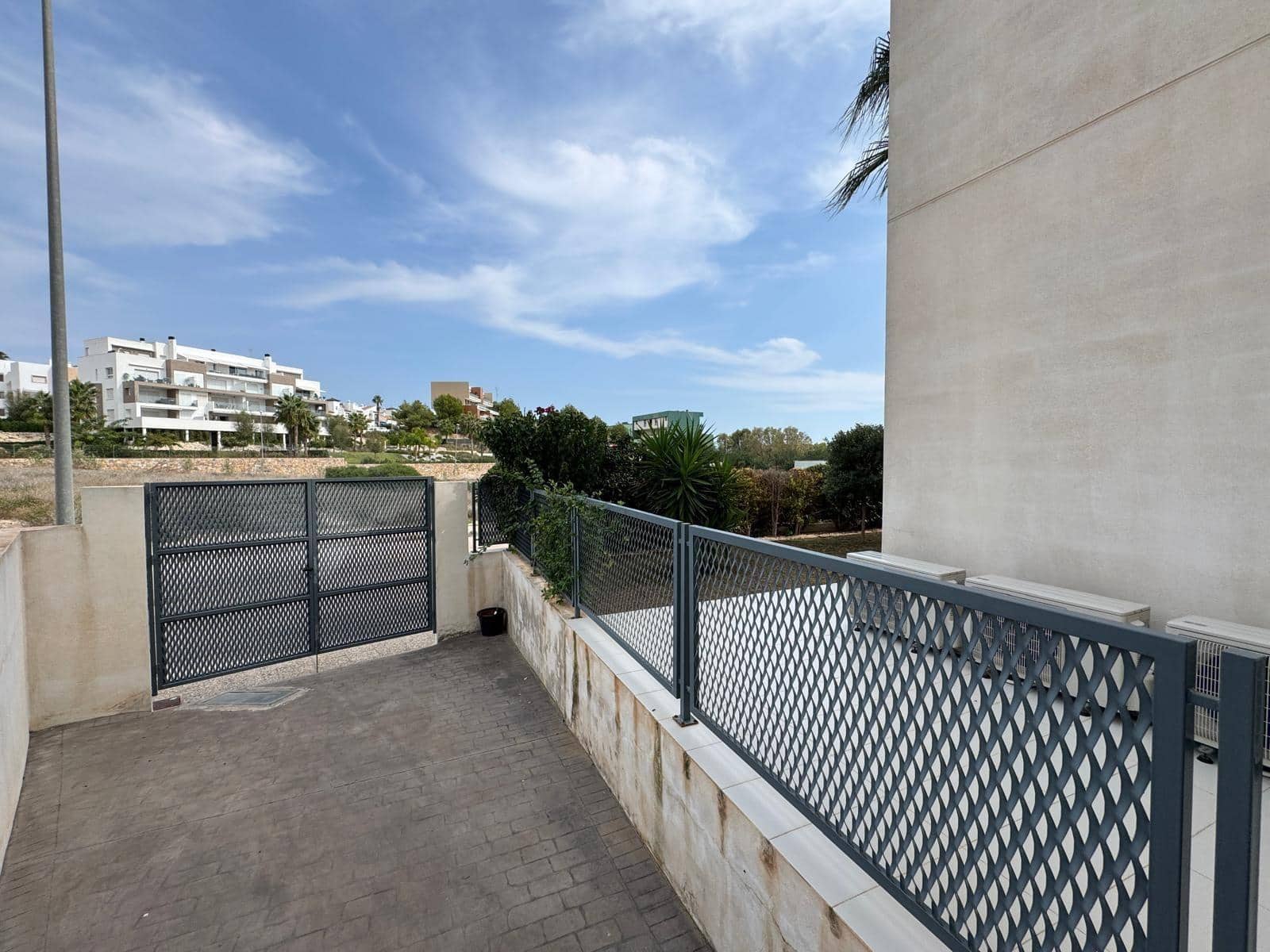 3 soveværelse Lejlighed til salg i Filipinas med swimmingpool - € 249.900 (Ref: 9301047)