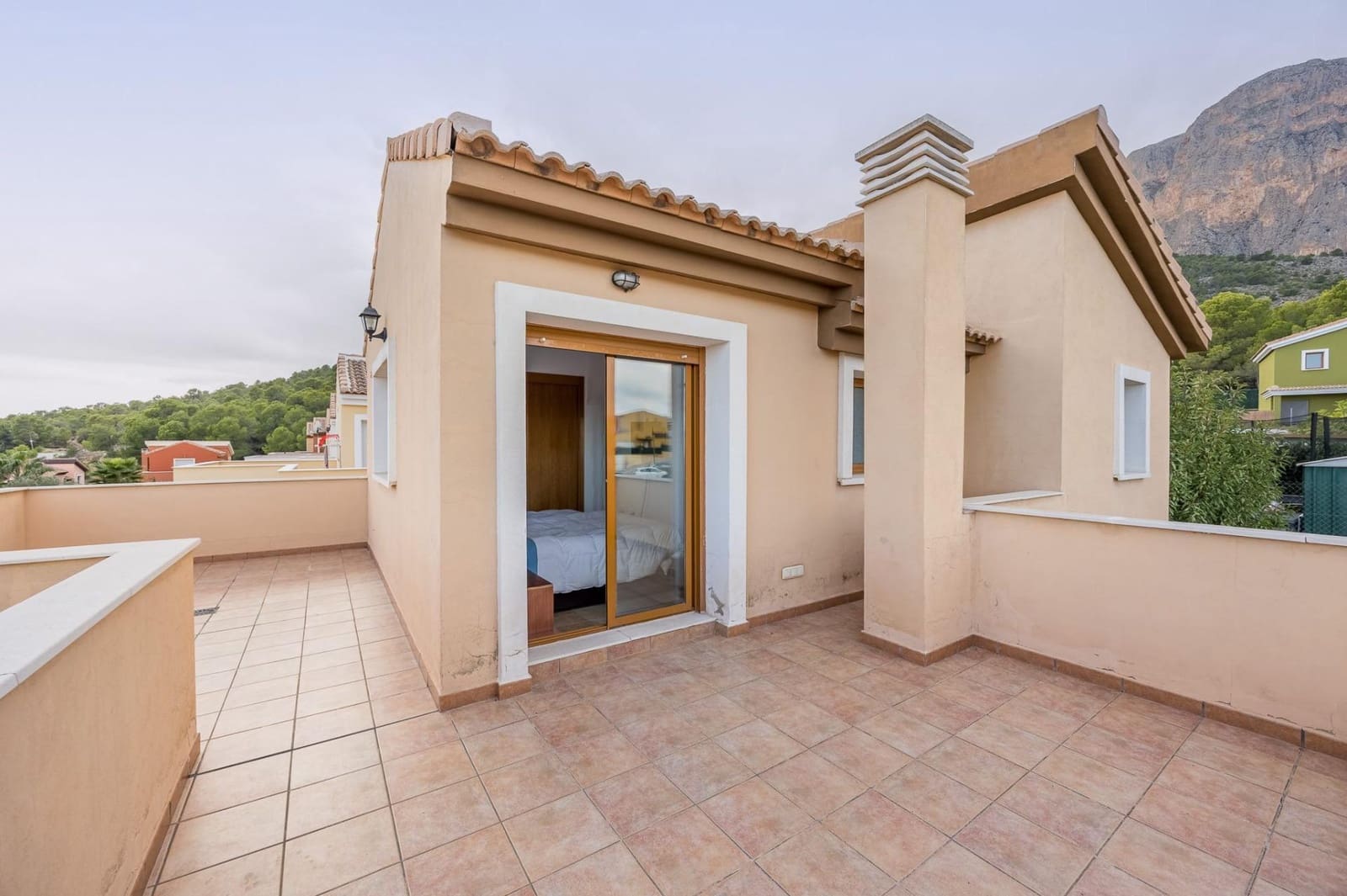 3 quarto Moradia para venda em Polop com piscina - 390 000 € (Ref: 9308497)