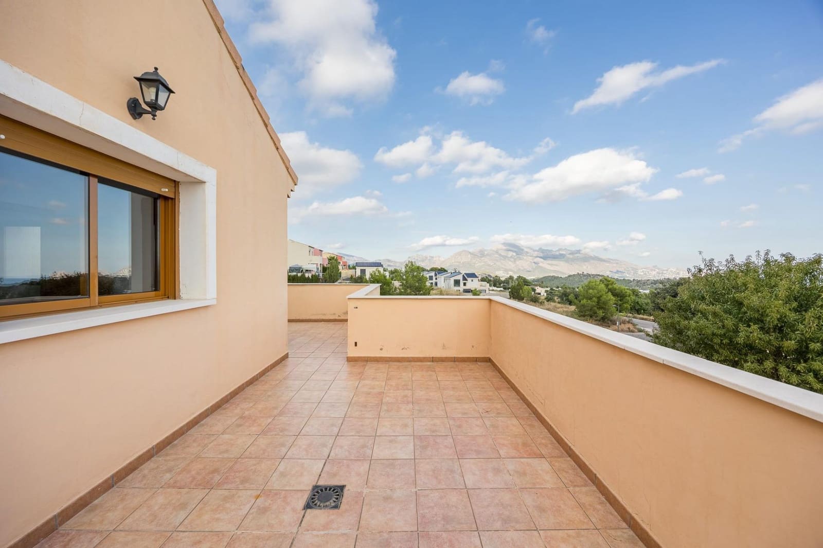 3 quarto Moradia para venda em Polop com piscina - 390 000 € (Ref: 9308497)