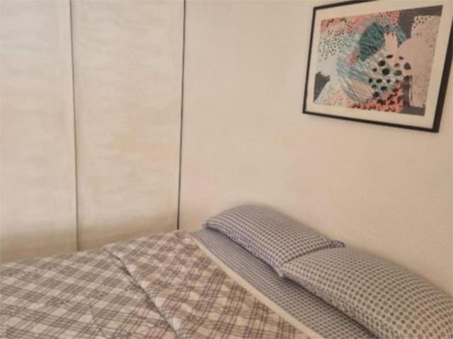 Studio till salu i Torrevieja - 95 000 € (Ref: 9308500)