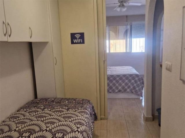 Studio till salu i Torrevieja - 95 000 € (Ref: 9308500)