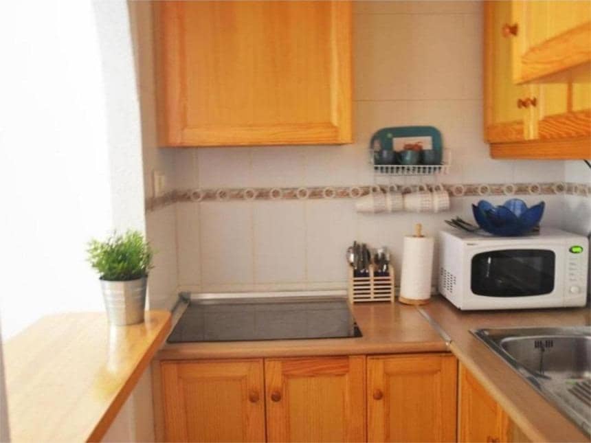 Studio till salu i Torrevieja - 95 000 € (Ref: 9308500)