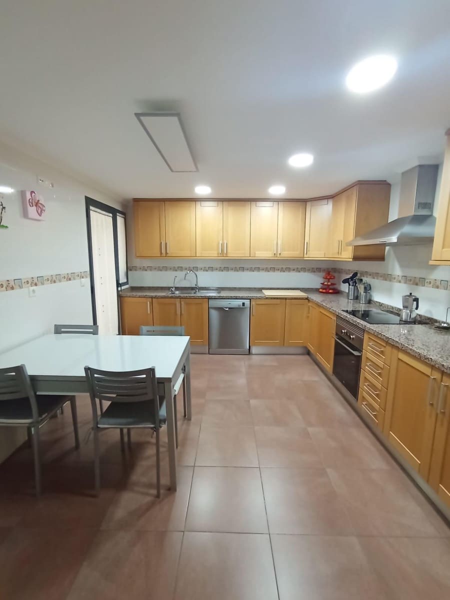 3 makuuhuone Huoneisto myytävänä paikassa San Vicente / Sant Vicent del Raspeig mukana 
autotalli - 225 000 € (Ref: 9308502)