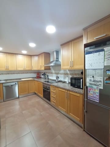 3 bedroom Apartment for sale in San Vicente / Sant Vicent del Raspeig with garage - € 225,000 (Ref: 9308502)