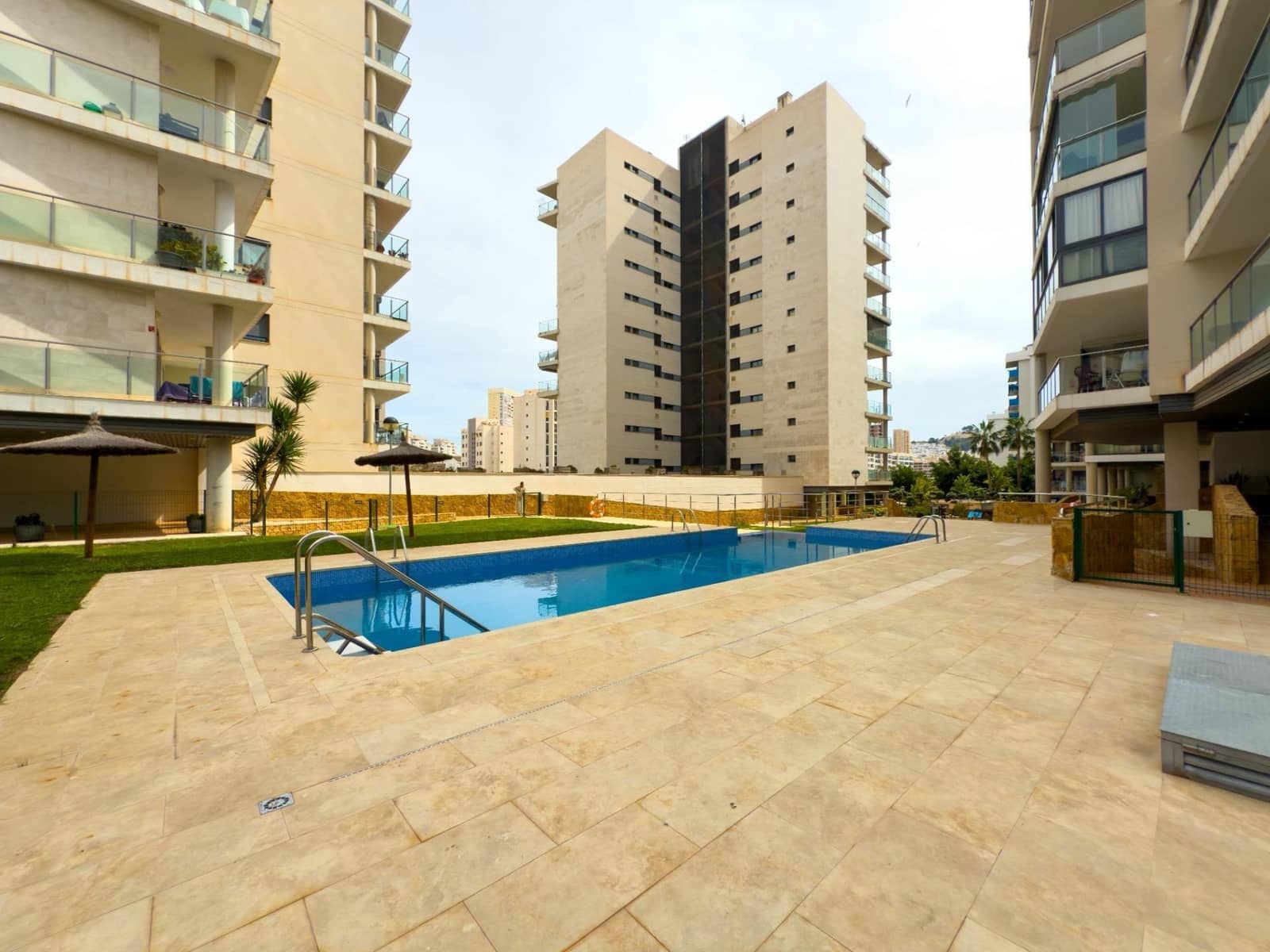 1 bedroom Apartment for sale in La Villajoyosa / Vila Joiosa with pool garage - € 188,000 (Ref: 9312867)