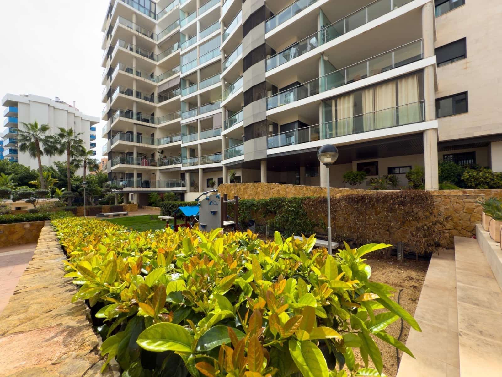 1 bedroom Apartment for sale in La Villajoyosa / Vila Joiosa with pool garage - € 188,000 (Ref: 9312867)