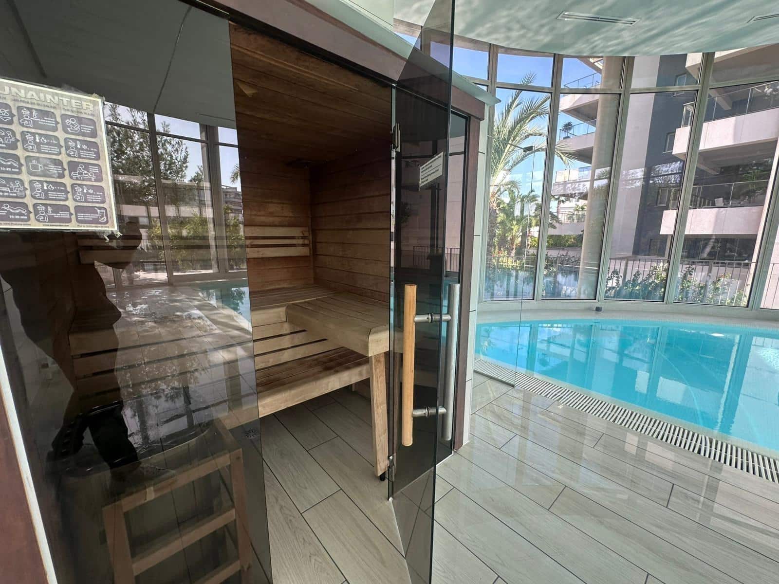 Apartamento de 2 habitaciones en Villamartin en venta con piscina - 320.000 € (Ref: 9312868)