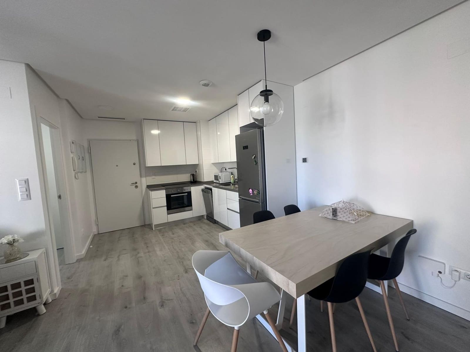 Apartamento de 2 habitaciones en Villamartin en venta con piscina - 320.000 € (Ref: 9312868)