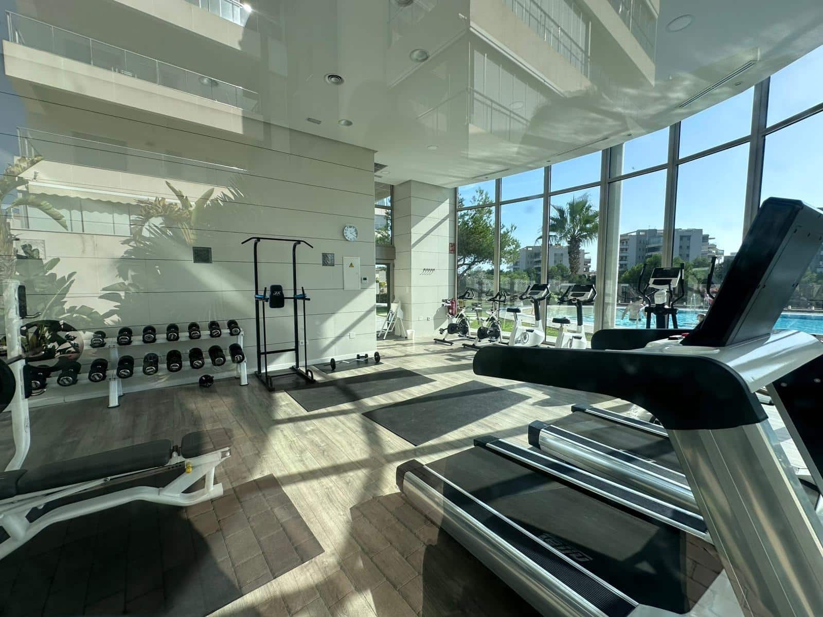 Apartamento de 2 habitaciones en Villamartin en venta con piscina - 320.000 € (Ref: 9312868)