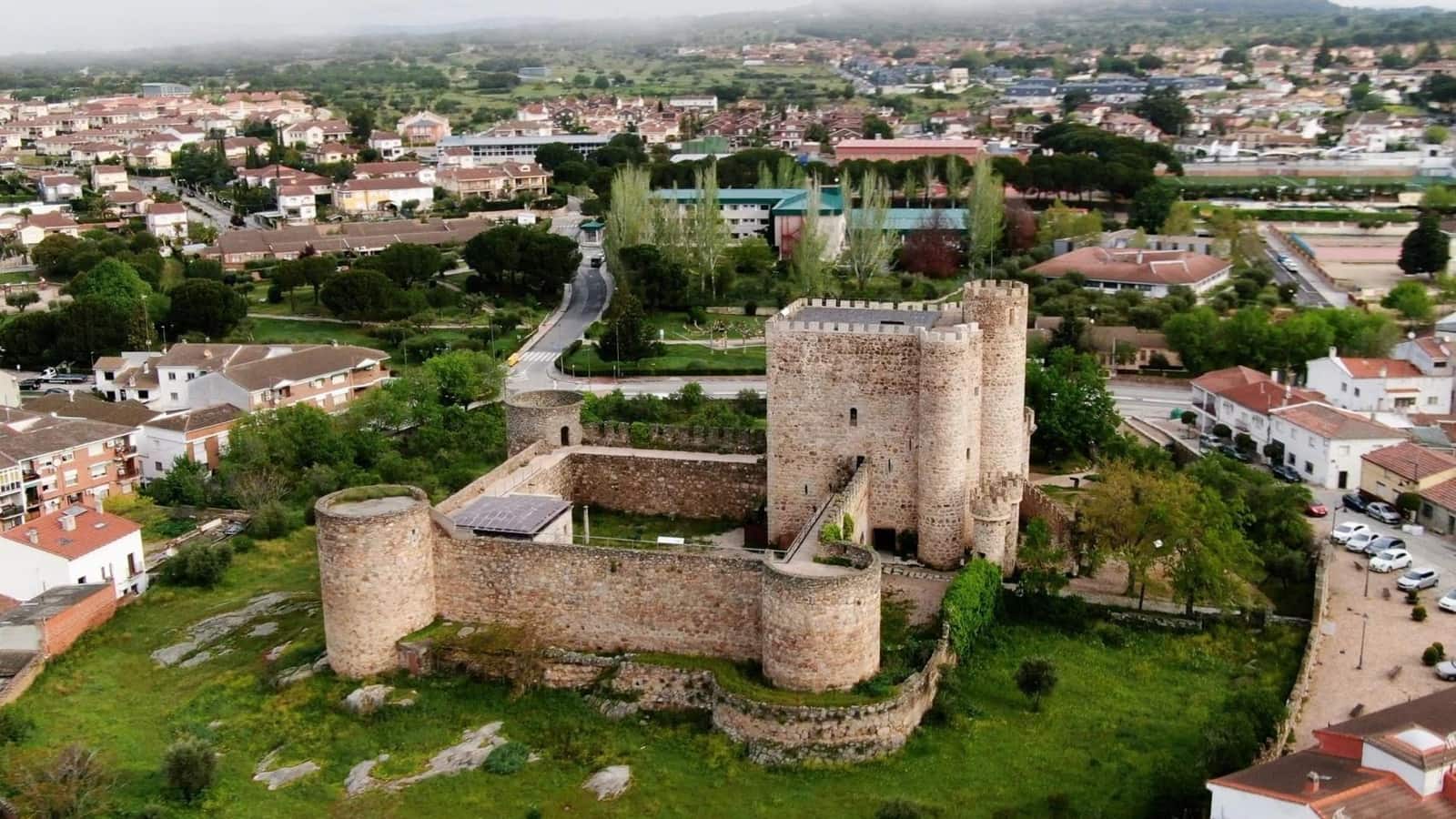 6 chambre Villa/Maison à vendre à San Martin de Valdeiglesias avec piscine garage - 429 990 € (Ref: 9317846)