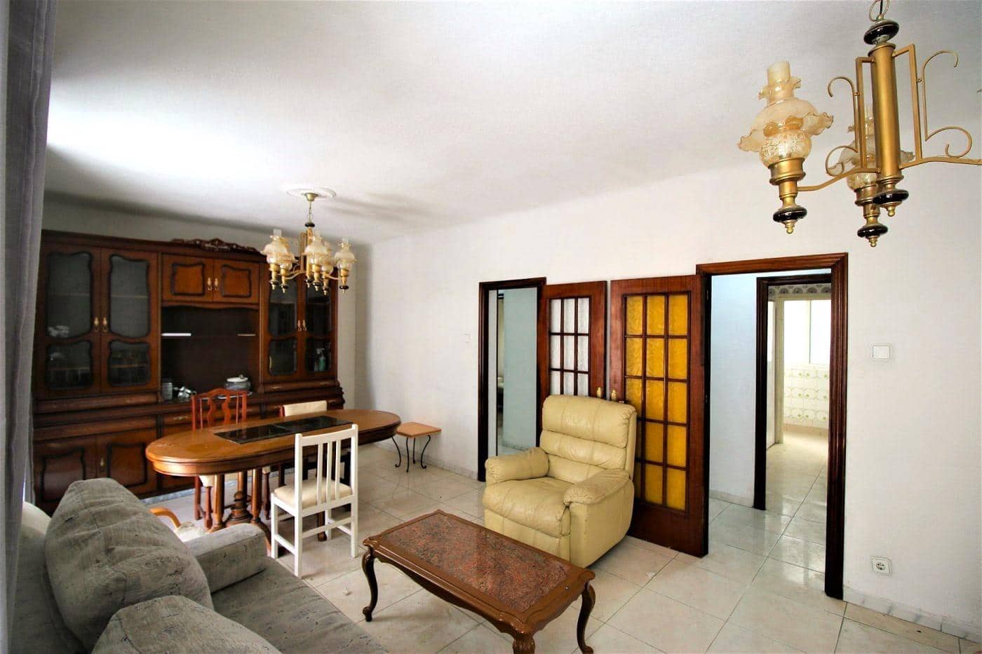 3 soveværelse Lejlighed til salg i Alicante by - € 49.000 (Ref: 9321901)