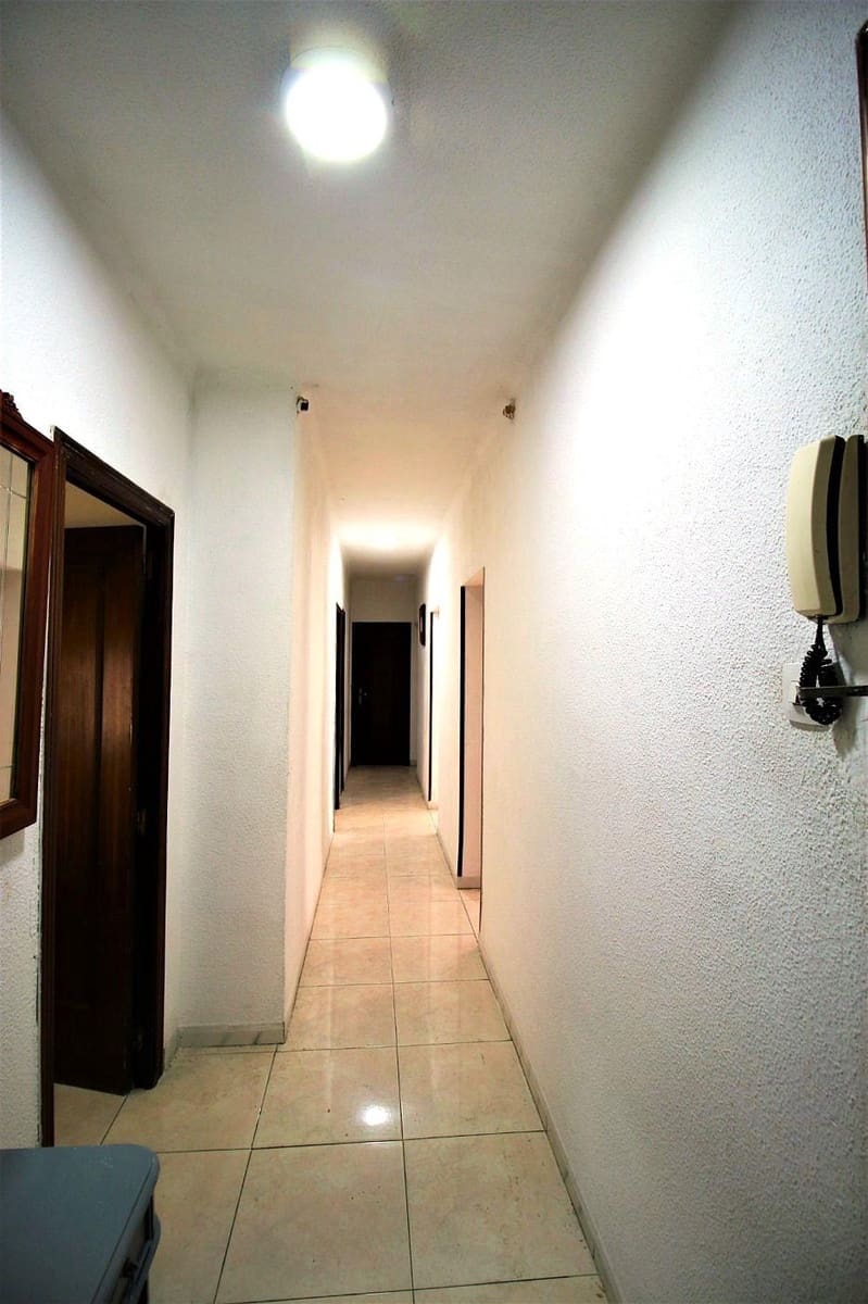 3 soveværelse Lejlighed til salg i Alicante by - € 49.000 (Ref: 9321901)