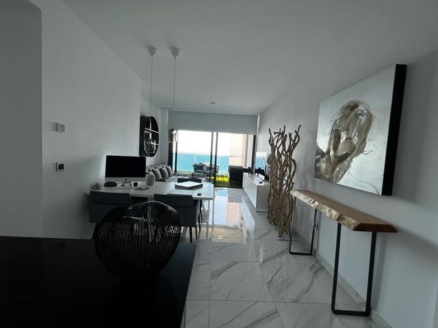 Apartamento de 2 habitaciones en Playa Poniente, Benidorm en venta con piscina garaje - 640.000 € (Ref: 9324326)