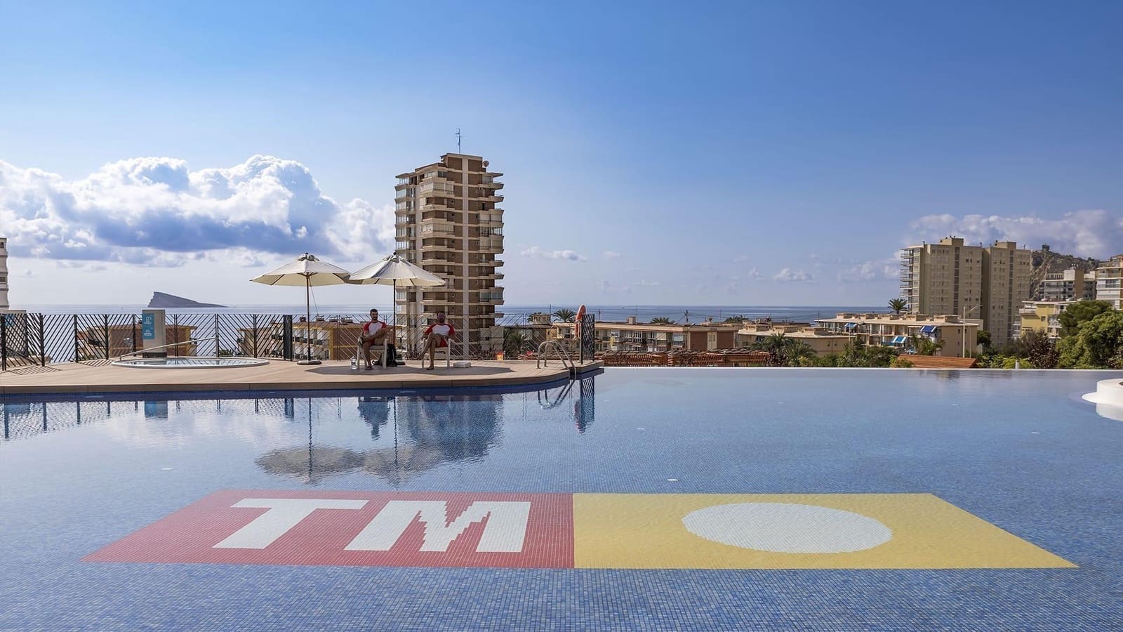 Apartamento de 2 habitaciones en Benidorm en venta con piscina garaje - 640.000 € (Ref: 9324326)