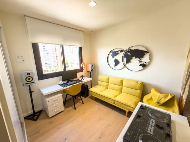 3 makuuhuone Huoneisto myytävänä paikassa Playa Poniente, Benidorm mukana uima-altaan 
autotalli - 810 000 € (Ref: 9324327)