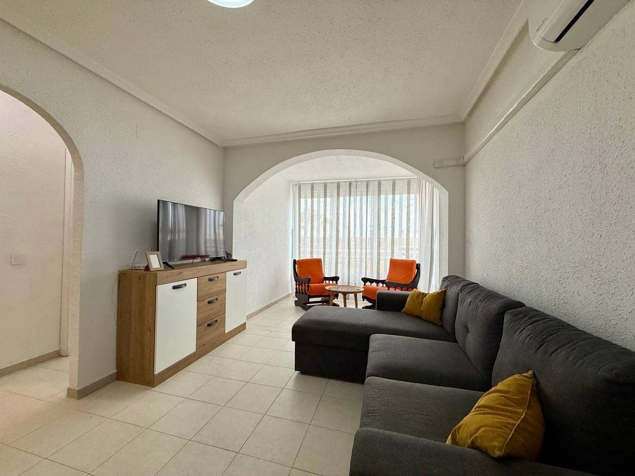 Apartamento de 2 habitaciones en Torrevieja en venta - 159.900 € (Ref: 9330636)