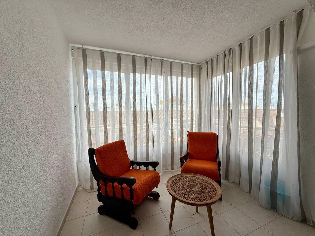 Apartamento de 2 habitaciones en Torrevieja en venta - 159.900 € (Ref: 9330636)