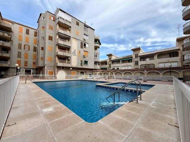 Apartamento de 2 habitaciones en Playa del Acequión, Torrevieja en venta - 159.900 € (Ref: 9330636)
