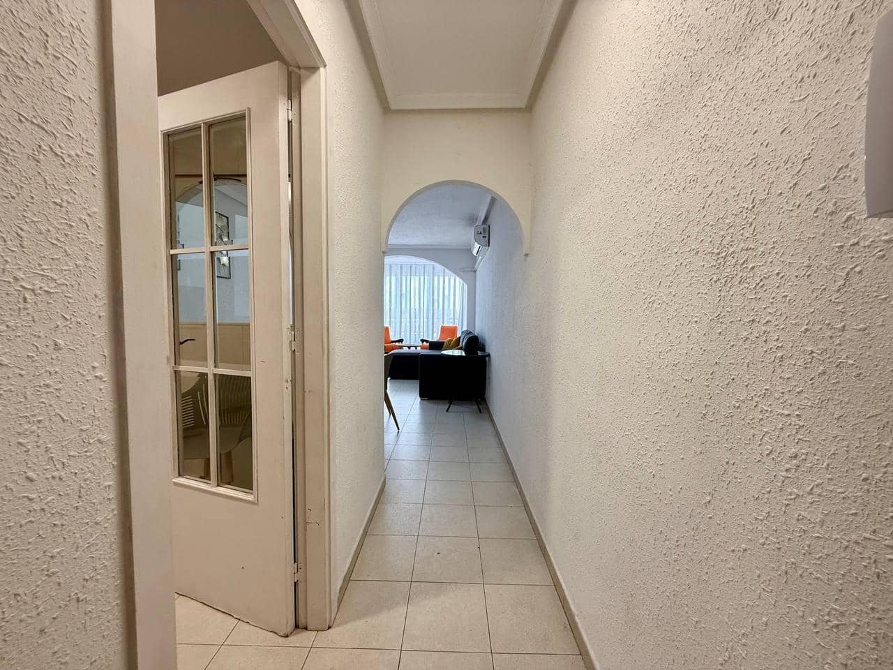 Apartamento de 2 habitaciones en Torrevieja en venta - 159.900 € (Ref: 9330636)