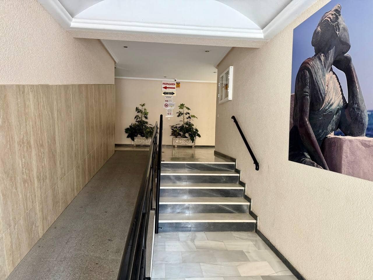 Apartamento de 2 habitaciones en Torrevieja en venta - 159.900 € (Ref: 9330636)