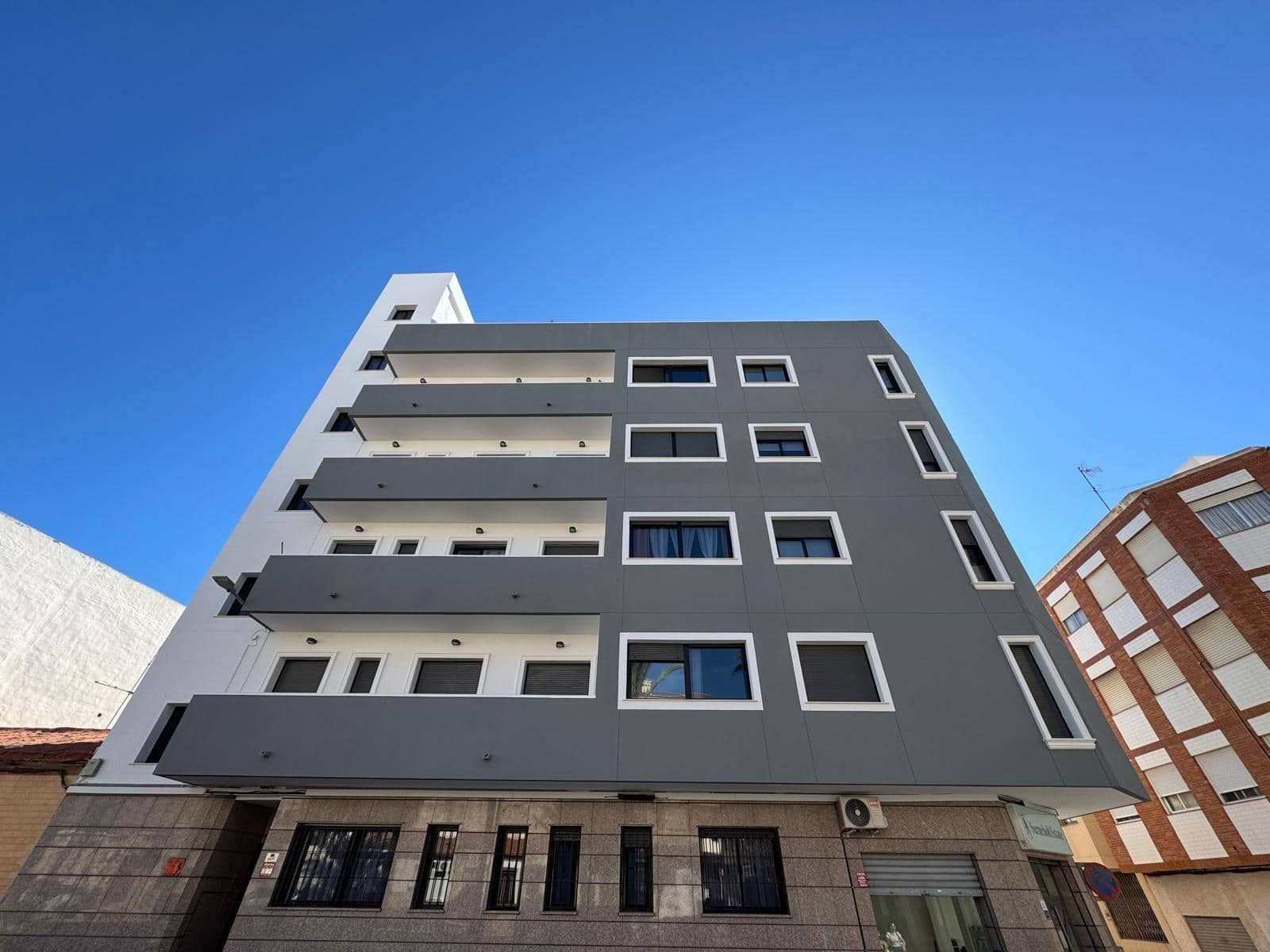 3 bedroom Apartment for sale in Torrevieja - € 189,900 (Ref: 9330638)