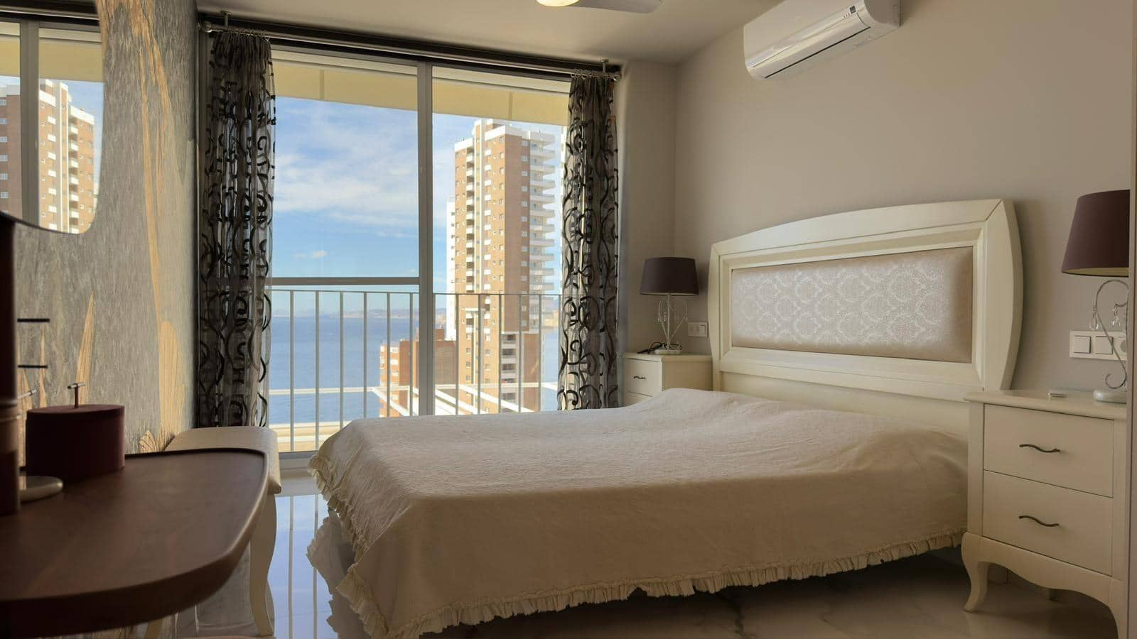 3 soveværelse Penthouse til salg i Benidorm med swimmingpool - € 550.000 (Ref: 9334957)