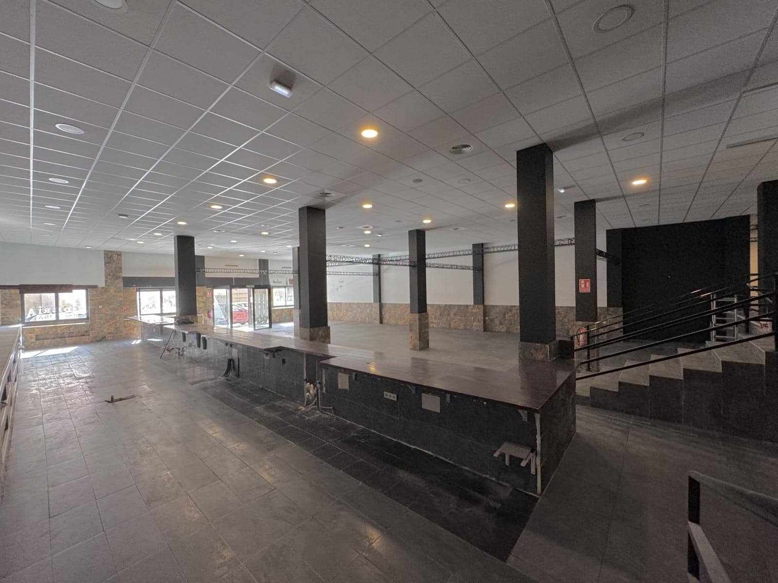 Erhverv til salg i Torrevieja - € 420.000 (Ref: 9334958)