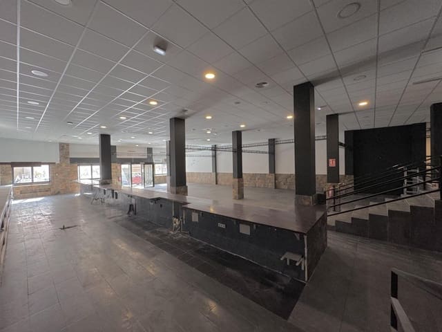 Comercial para venda em Playa del Cura, Torrevieja - 420 000 € (Ref: 9334958)