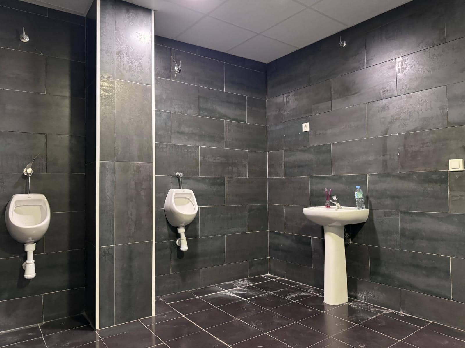 Erhverv til salg i Torrevieja - € 420.000 (Ref: 9334958)