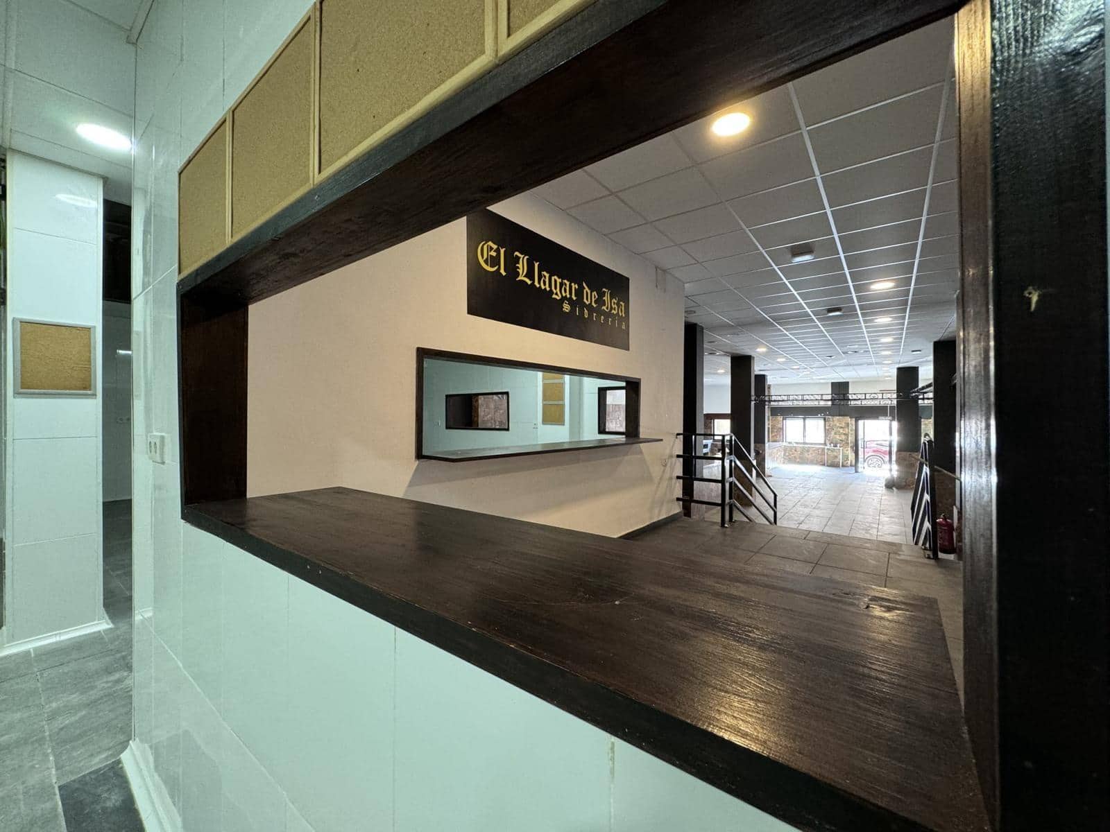 Erhverv til salg i Torrevieja - € 420.000 (Ref: 9334958)