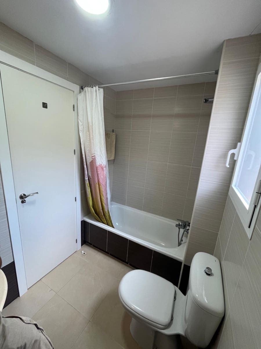 1 soveværelse Penthouse til salg i Muchamiel / Mutxamel med swimmingpool garage - € 175.000 (Ref: 9334963)