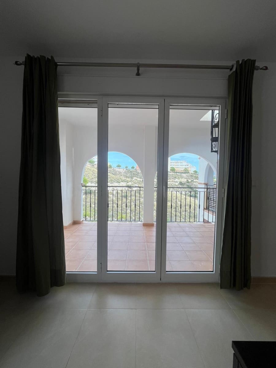 1 soveværelse Penthouse til salg i Muchamiel / Mutxamel med swimmingpool garage - € 175.000 (Ref: 9334963)