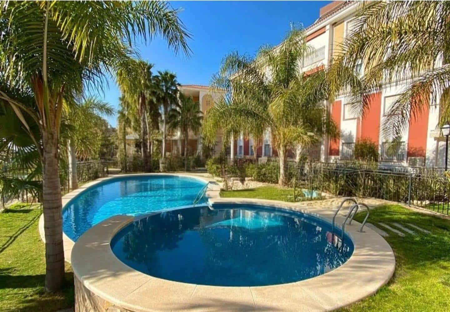 1 soveværelse Penthouse til salg i Muchamiel / Mutxamel med swimmingpool garage - € 175.000 (Ref: 9334963)