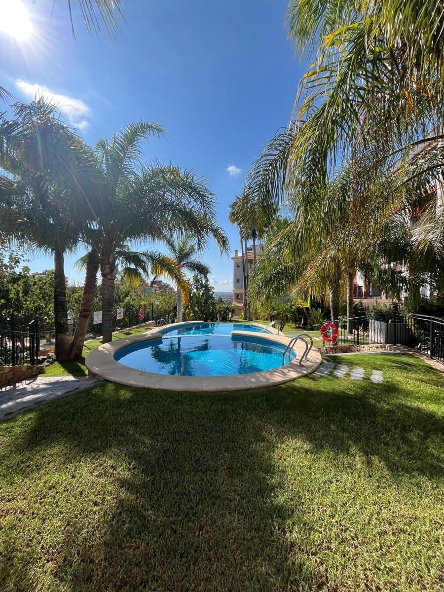 1 soveværelse Penthouse til salg i Muchamiel / Mutxamel med swimmingpool garage - € 175.000 (Ref: 9334963)