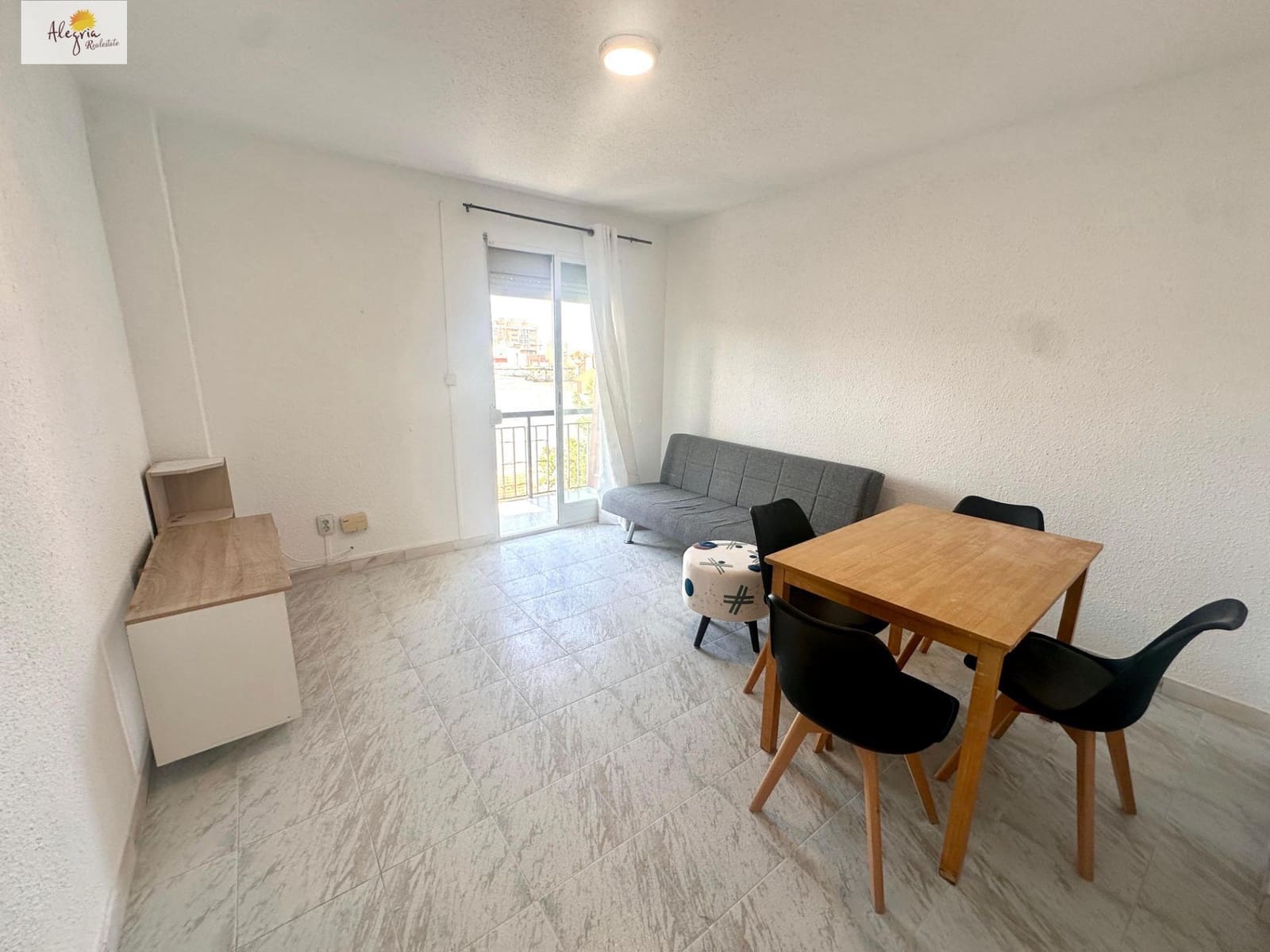 3 soveværelse Lejlighed til salg i Alicante by - € 139.000 (Ref: 9343217)