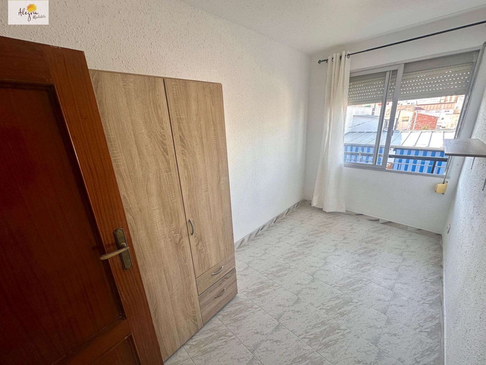 3 soveværelse Lejlighed til salg i Alicante by - € 139.000 (Ref: 9343217)