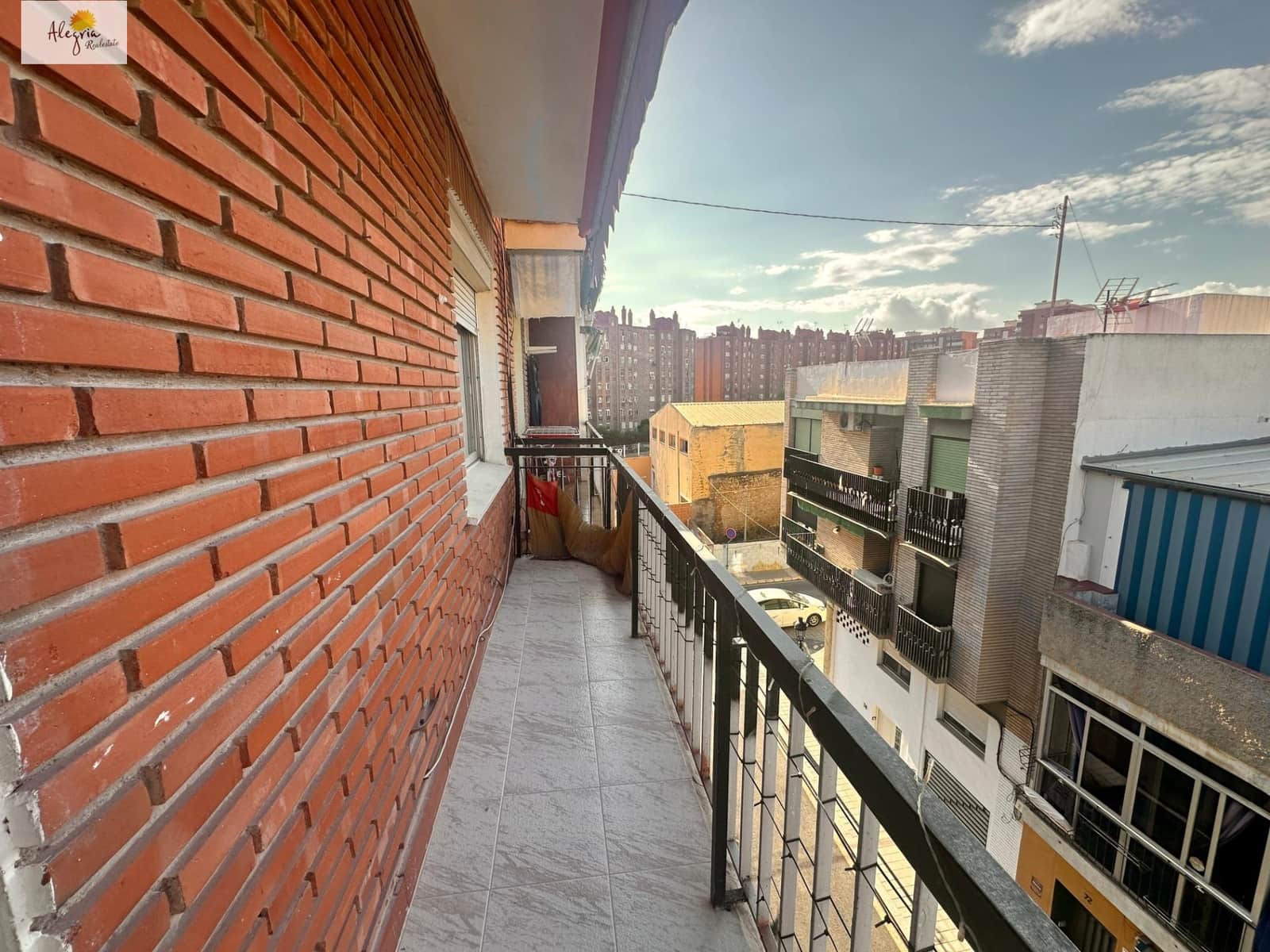 3 soveværelse Lejlighed til salg i Alicante by - € 139.000 (Ref: 9343217)