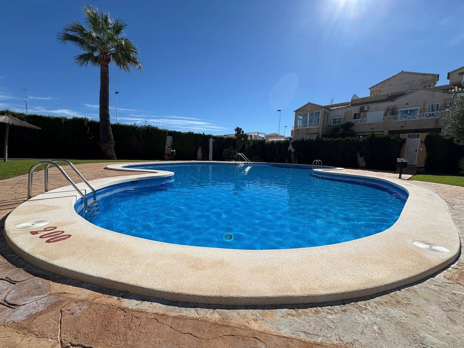 2 quarto Bungalow para venda em Torrevieja com piscina - 159 900 € (Ref: 9344771)