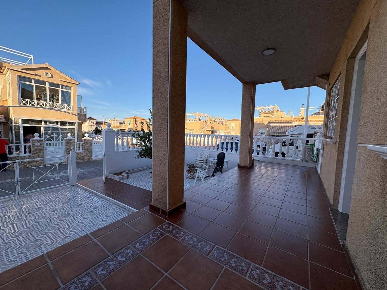 2 quarto Bungalow para venda em Torrevieja com piscina - 159 900 € (Ref: 9344771)