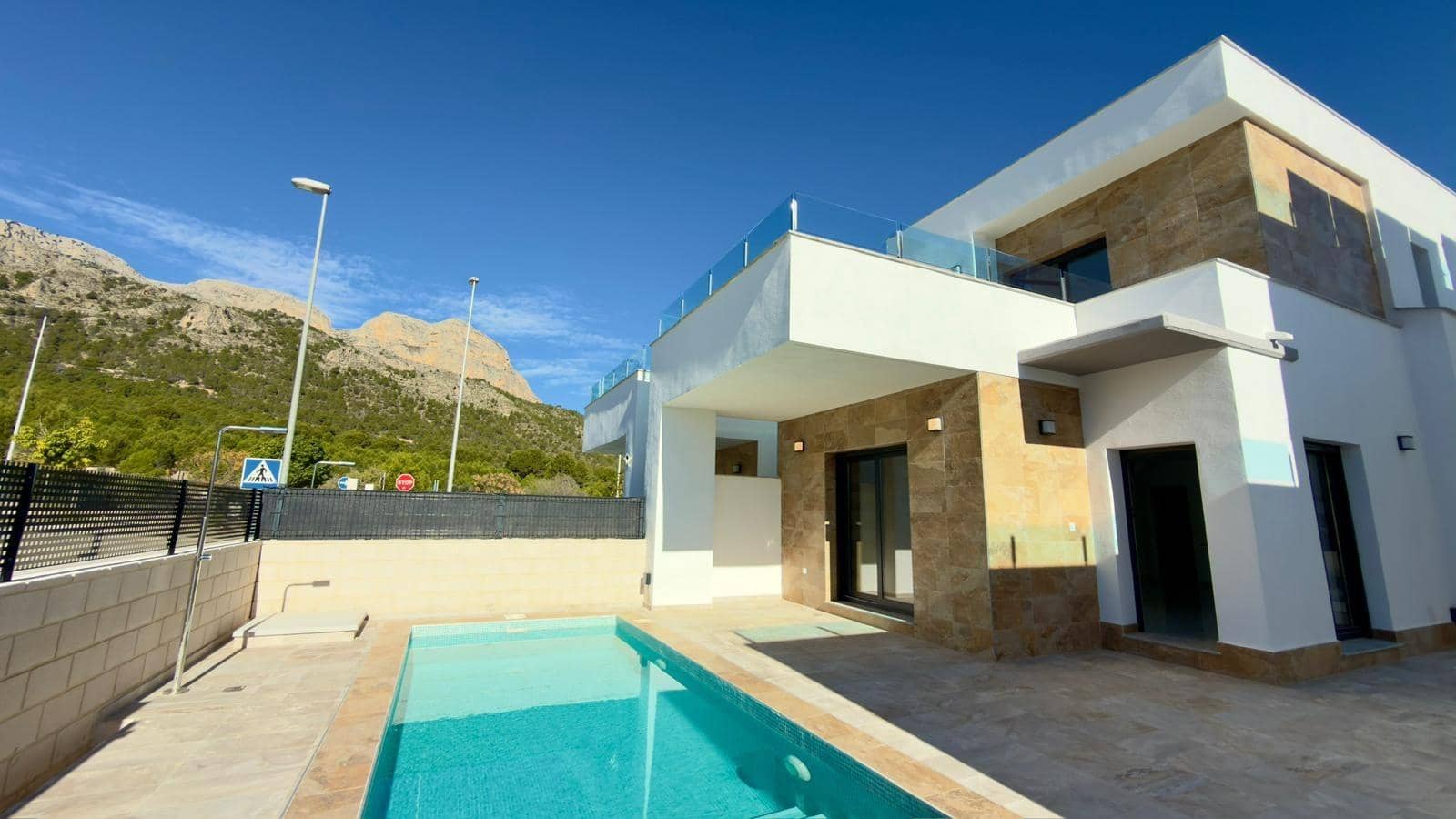 3 Zimmer Villa zu verkaufen in Polop mit Pool - 449.000 € (Ref: 9344774)