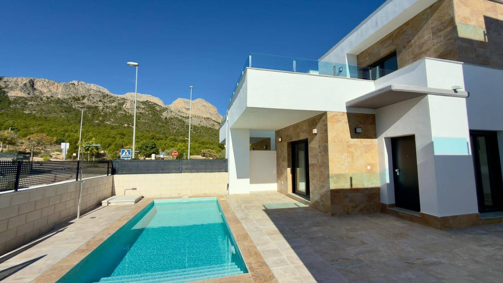 3 Zimmer Villa zu verkaufen in Polop mit Pool - 449.000 € (Ref: 9344774)